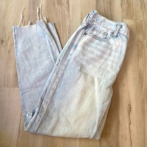 brand new american eagle mom jeans